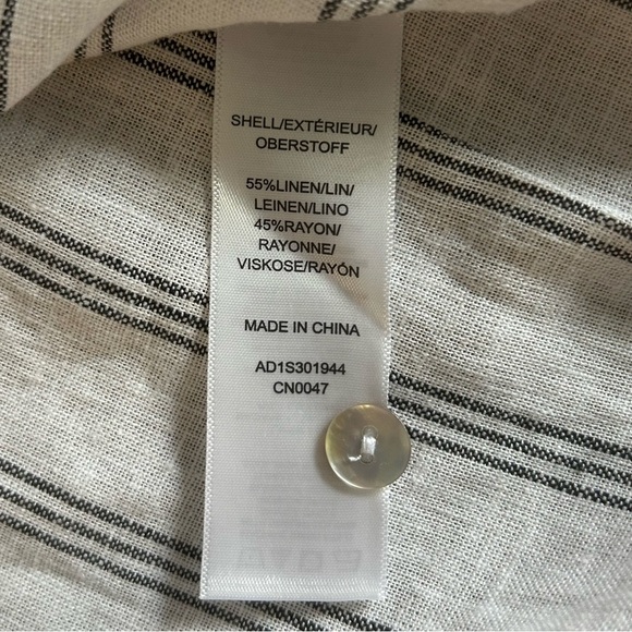 ADRIANNA PAPELL Button Up LINEN SHIRT LONG SLEEVES IN WHITE and GREY stripes - Picture 8 of 11